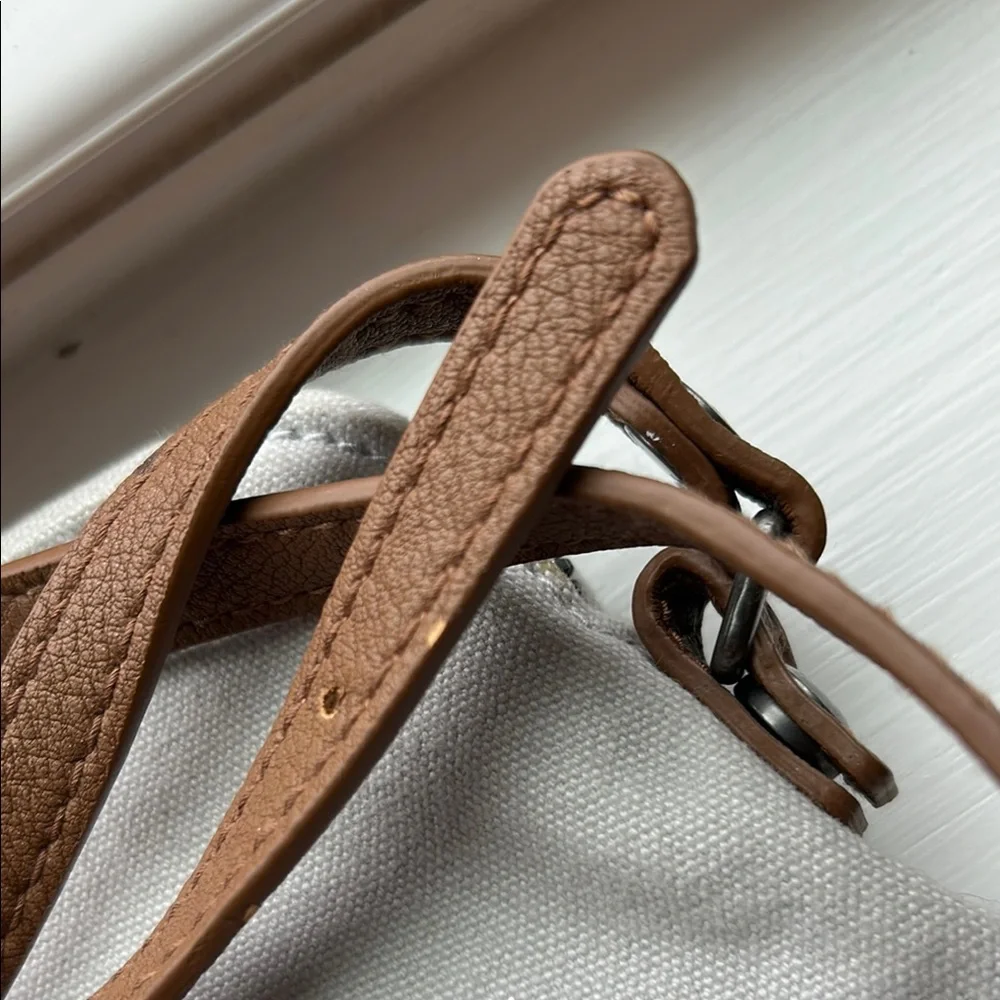 Abercrombie & Fitch White and Brown Crossbody Bag with Floral Details - Picture 6 of 9